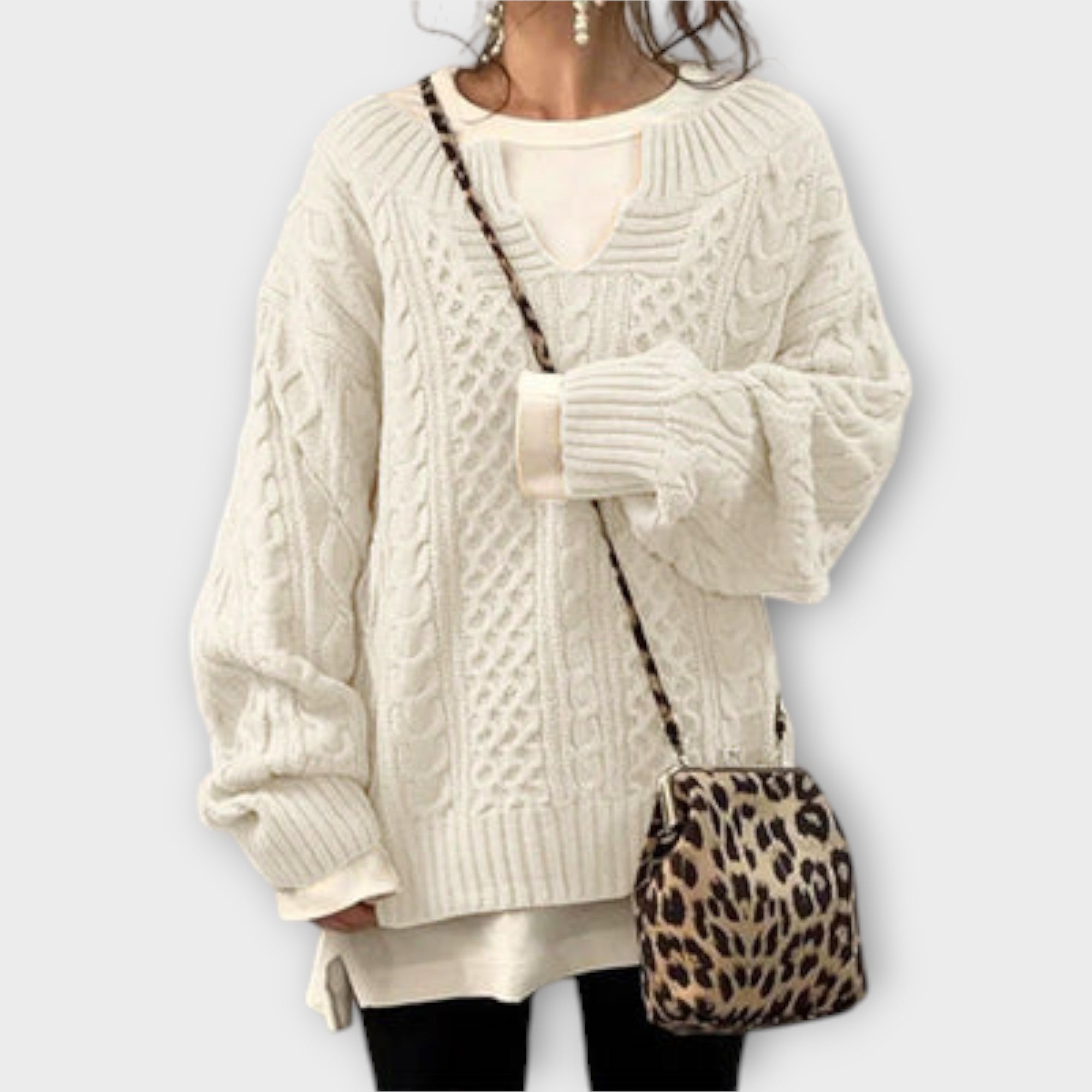 Aurora - Übergroßer Strickpullover mit Zopfmuster
