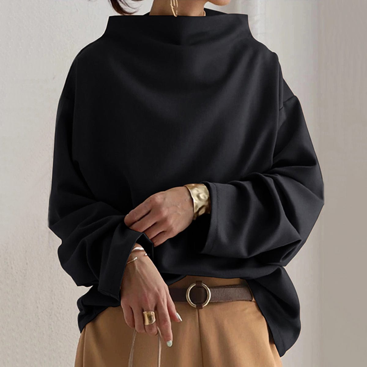 Éliane | Elegantes Oberteil mit weitem Stehkragen