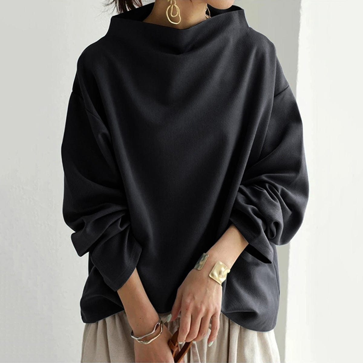 Éliane | Elegantes Oberteil mit weitem Stehkragen